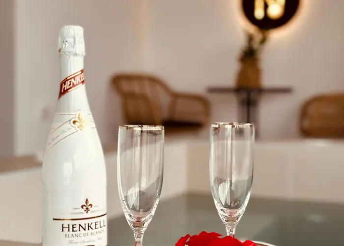 Hotel White Note Luxury Perivolos (Santorini)