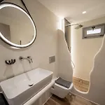 Otel White Note Luxury *