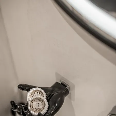 White Note Luxury Hotel *